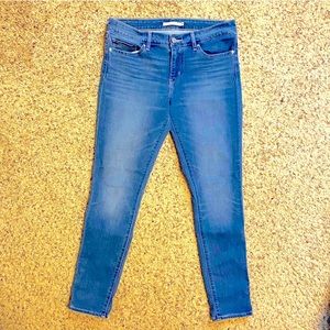 Levi’s 711 Skinny Jeans Size 29R